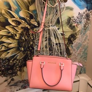 Michael Kors Selma pink leather crossover bag